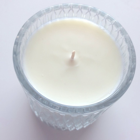 Nic & Syd Swarovski Crystal Soy Wax Candle - Grapefruit scent - Picture 2 of 9